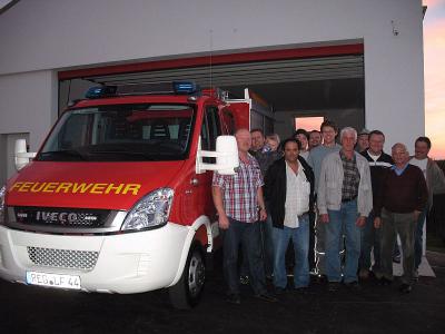 Foto zur Meldung: Ein neues TSF im neuen Feuerwehrhaus – Einweihung im Mai 2011