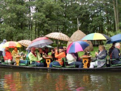 Rädel im Spreewald auf Kahnfahrt (Bild vergrößern)