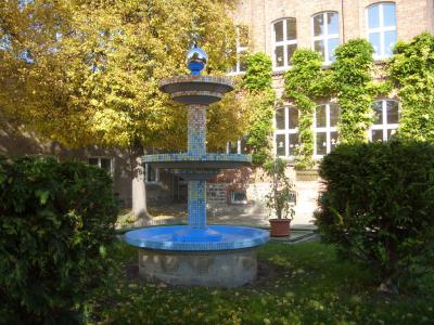 Der Springbrunnen (Bild vergrößern)
