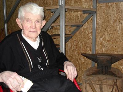 Der Schmied von Nazza wurde 90 Jahre alt (Bild vergr&ouml;&szlig;ern)