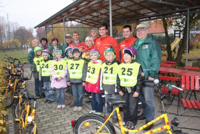 Licht und Steckdosen für das Grüne Klassenzimmer (Bild vergr&ouml;&szlig;ern)