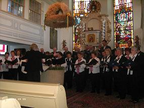 Herbstlieder erklangen in Zerkwitzer Kirche (Bild vergrößern)