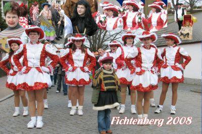 Karnevalsumzug in Fichtenberg (Bild vergr&ouml;&szlig;ern)