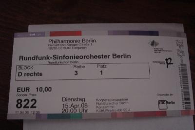 Foto zur Meldung: 46 Glöwener Schüler präsentieren öffentlich in der Philharmonie Berlin