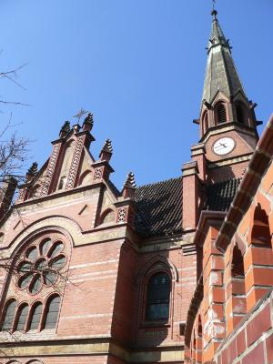 Annahütte: Henriettenkirche bald ohne „Dachschaden“