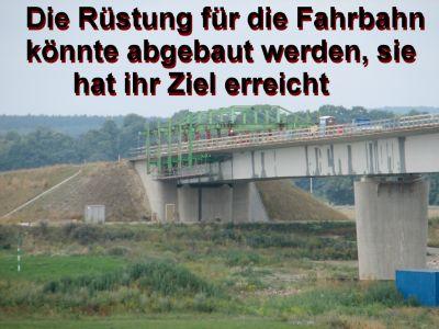 Schneckentempo beim Bau der Brücke  (Bild vergr&ouml;&szlig;ern)