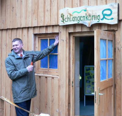 Ökotanien Annahütte: „Haus Schlangenkönig“ lädt bald zum Übernachten ein