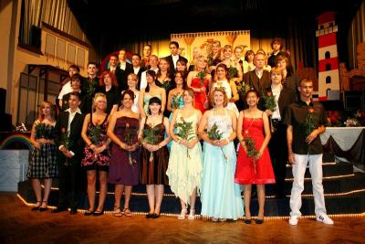 Foto zur Meldung: Zehntklässler feiern Abschlussball Foto zur Meldung: Zehntklässler feiern Abschlussball
