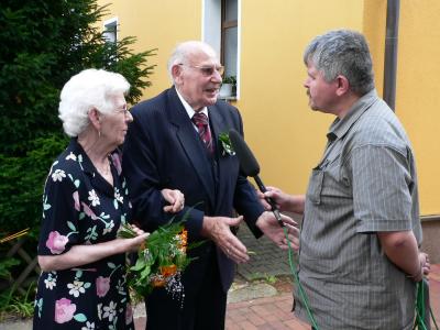 Kirchgang mit Interview: Familie Pietzsch feiert Diamantene Hochzeit