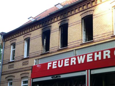 Feuerwehr löscht Wohnungsbrand in Klettwitz