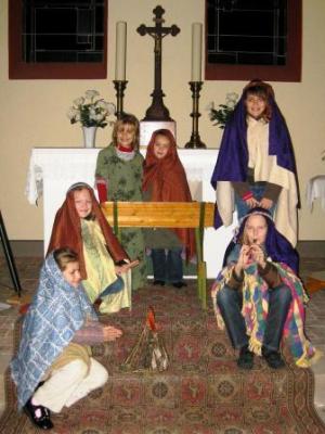 Vier Hirten treffen Maria und Josef in Grebs (Bild vergrößern)