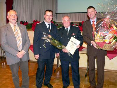 Bürgermeister Heinze würdigt Ehrenamt in der Freiwilligen Feuerwehr  