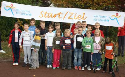 Lakomy- Schüler laufen für UNICEF (Bild vergr&ouml;&szlig;ern)