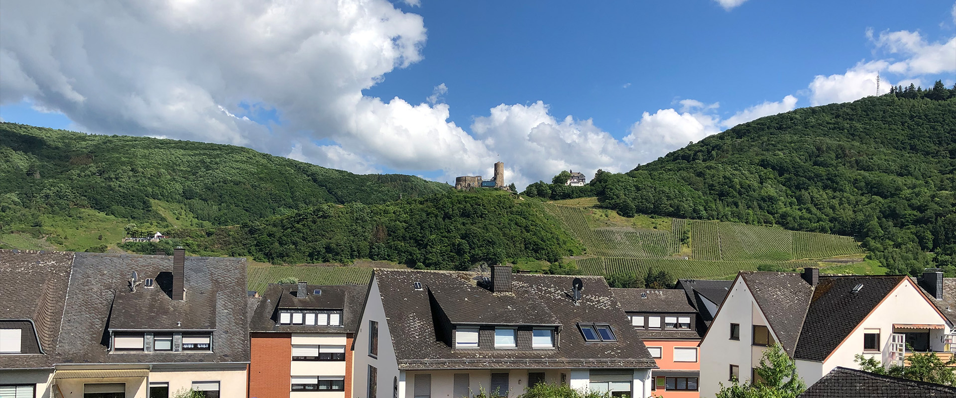 berg-mit-burg