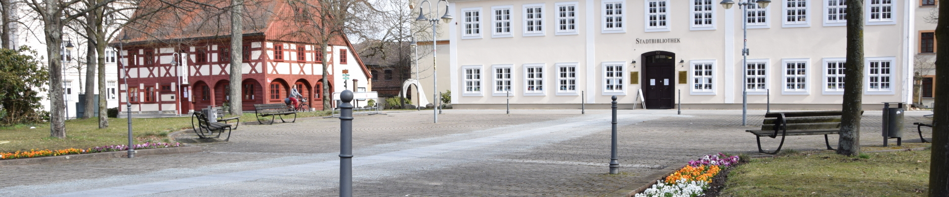 Zinzendorfplatz im Frühling