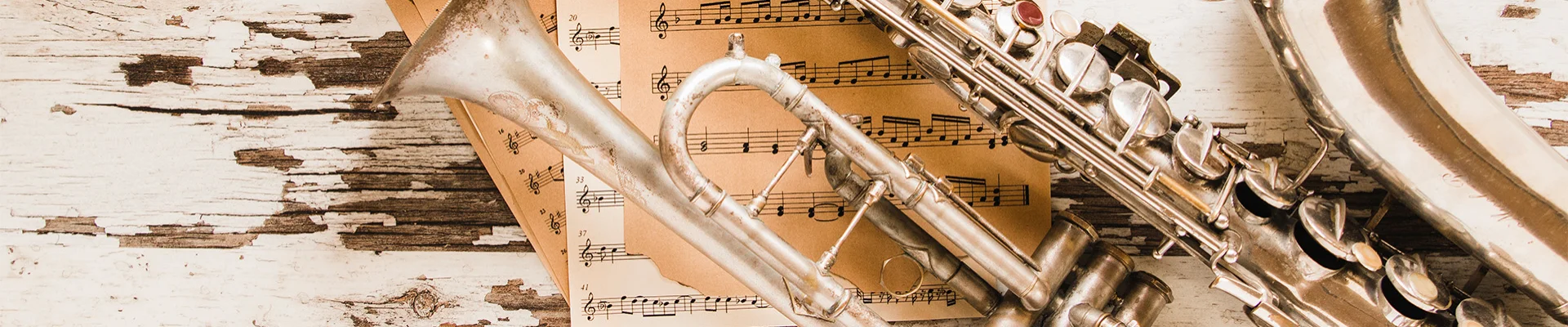 Musiknoten mit Saxophone