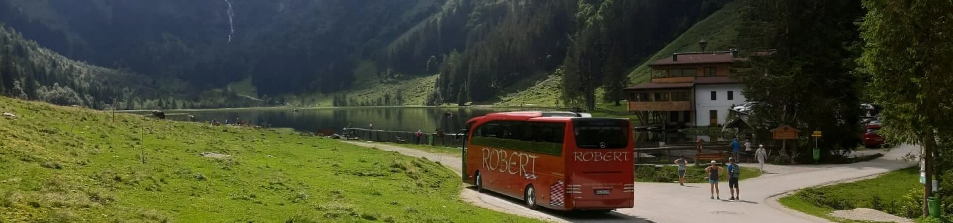 Reisebus am Steirischen Bodensee