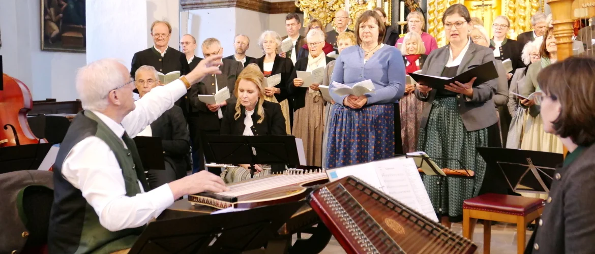Hans Berger mit Montini Chor beim 30-jährigen Jubiläum