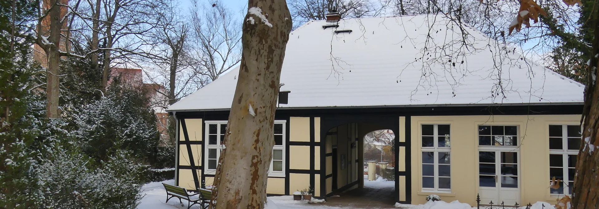 Torhaus im Winter