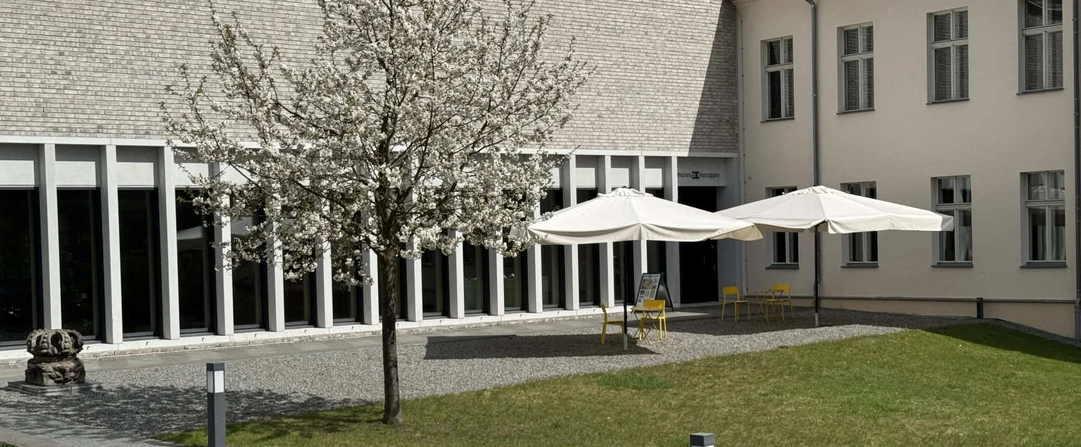 Im Museumsgarten | zur Startseite