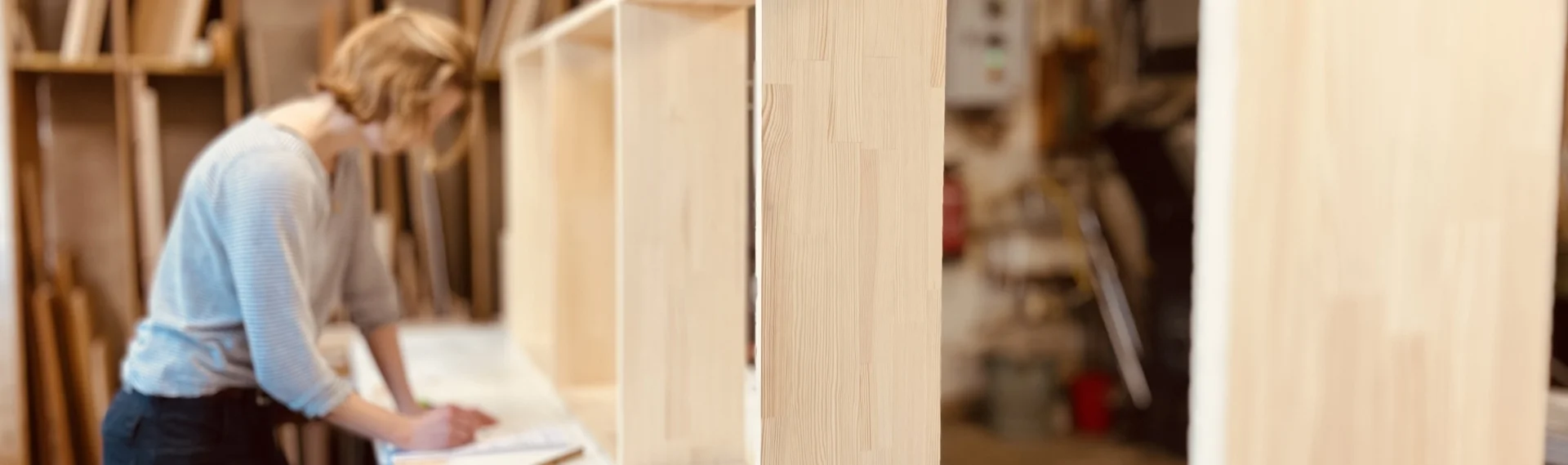 Herstellung eines Bücherregals