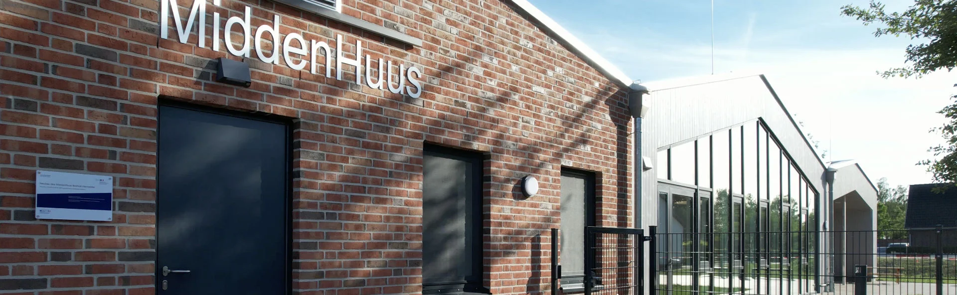 MiddenHuus - Haus der Möglichkeiten | zur Startseite