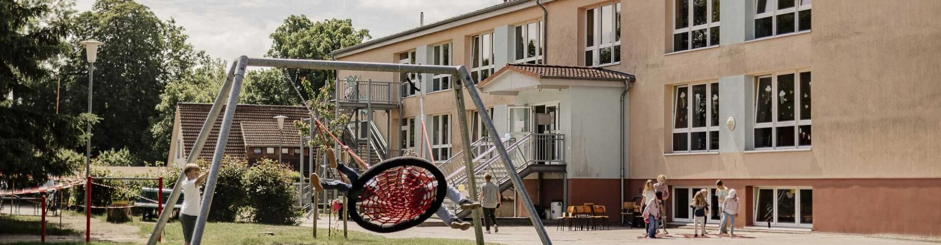Schulgelände der ORI-Grundschule in Leezen