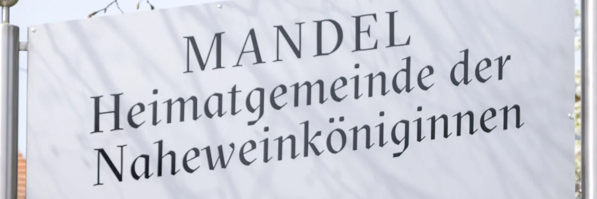 Weinköniginnen Tafel | zur Startseite