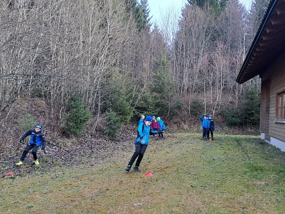 Anstatt Schneetraining - Training im Grünen am 27.12.2022