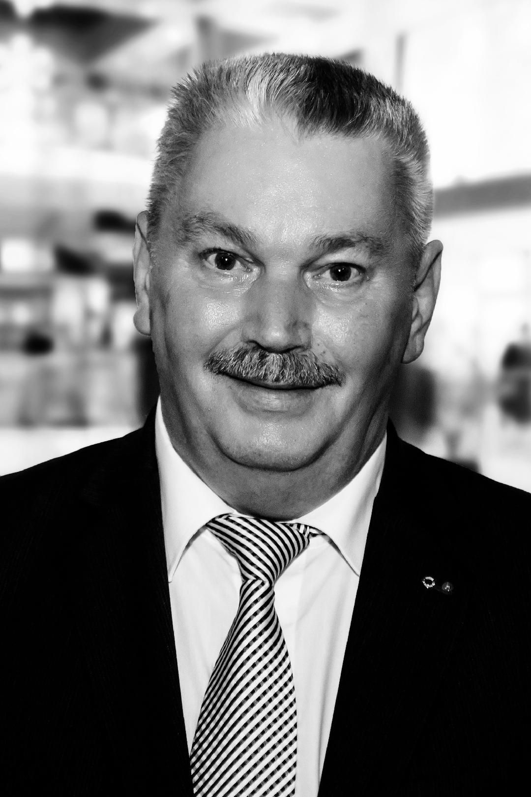 Klaus Vester