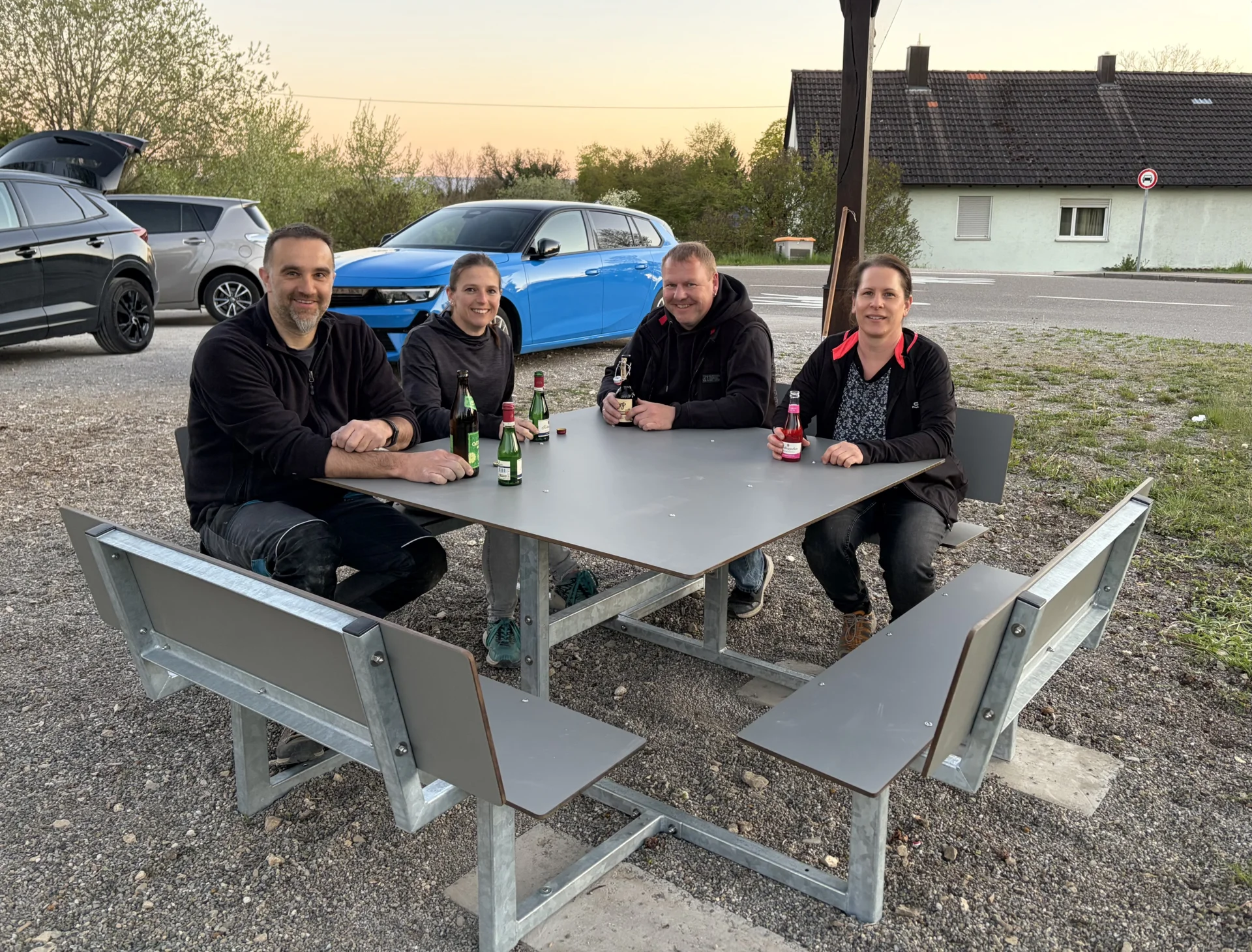 Sitzgelegenheit am Maibaumplatz Ellenberg