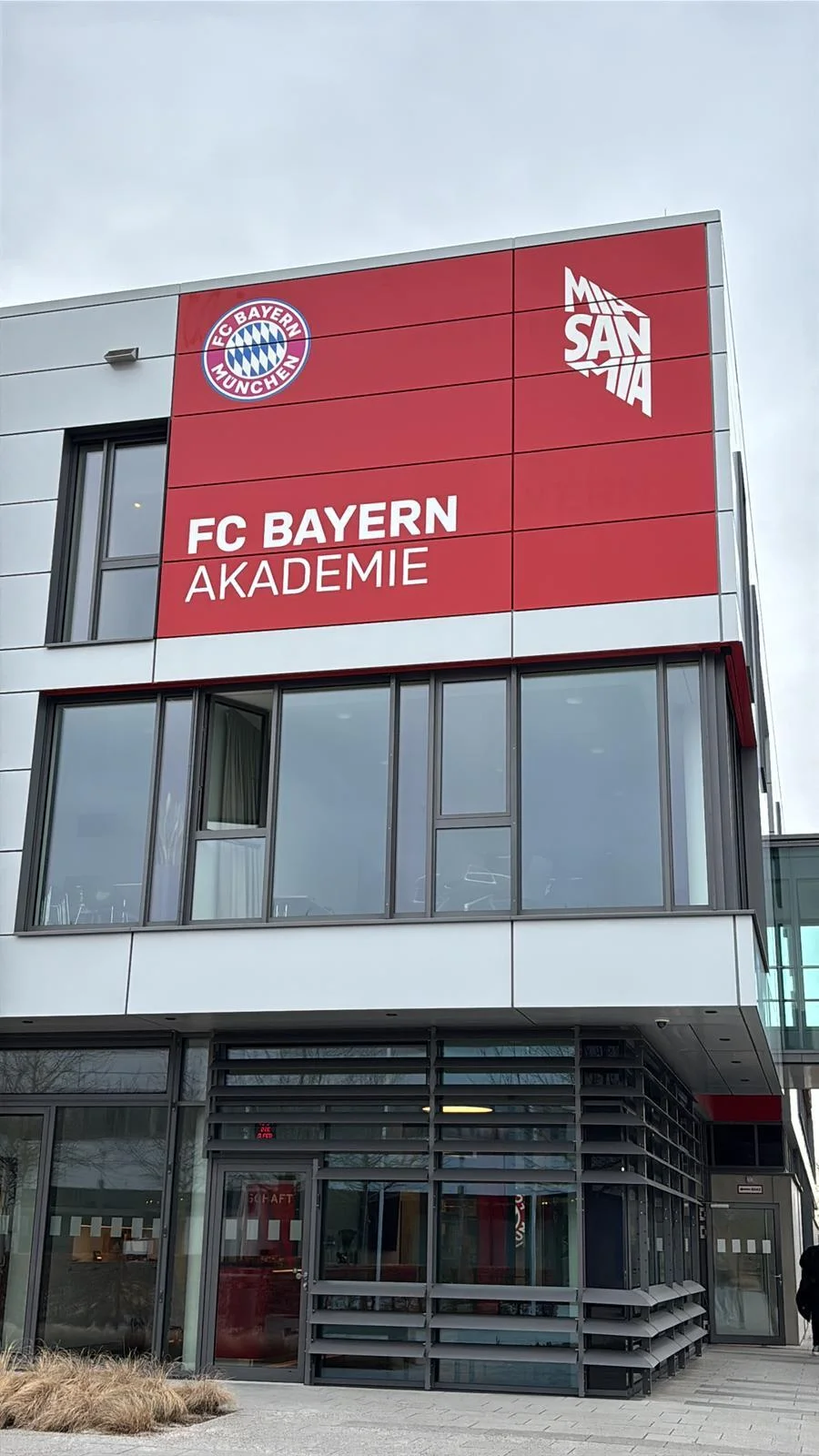 F3 Akademiegebäude