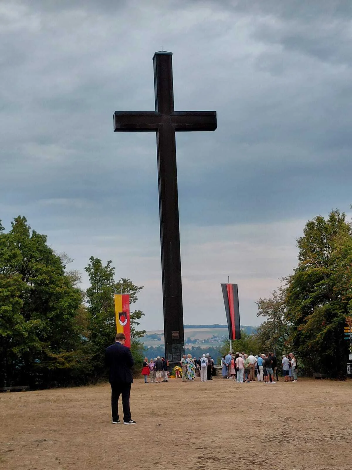 Kranzniederlegung zum Beginn des Bundestreffens