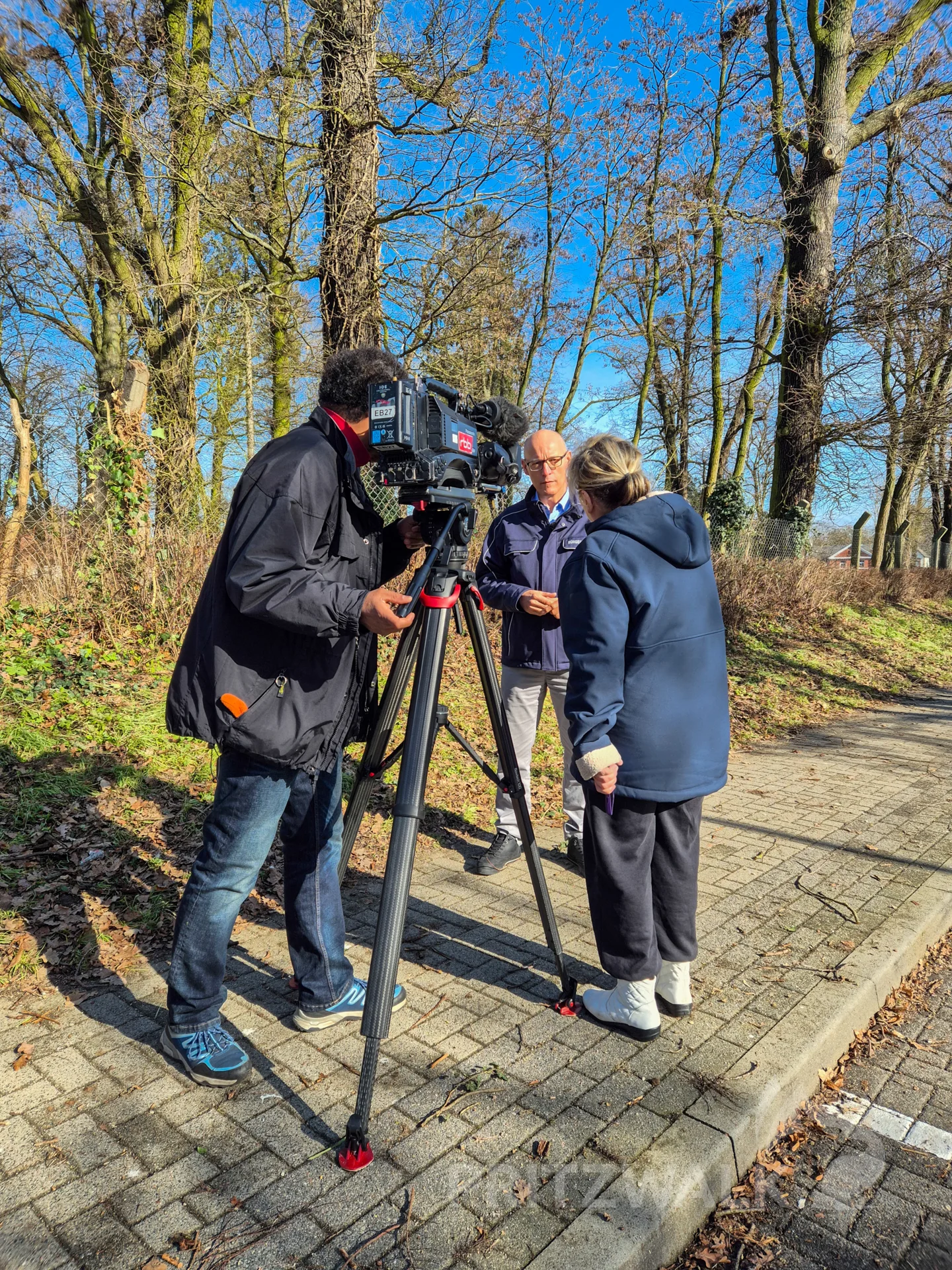 Bürgermeister Dr. Ronald Thiel gibt RBB-Reporterin Katrin Hampel ein Interview. Foto: Stadt Pritzwalk