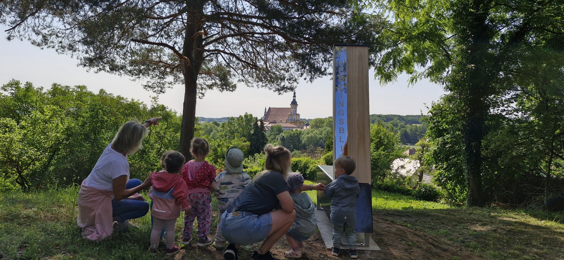 Atemberaubender Blick auf die Kath. Stiftskirche in Neuzelle