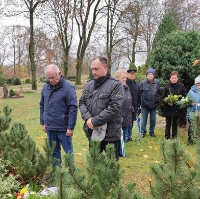 Foto zur Meldung: Ehrung zum Volkstrauertag in Rehfelde