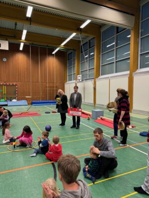 Übergabe der Förderung (Bild vergrößern)