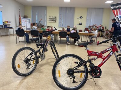 Verkehrserziehung bei der Kinderfeuerwehr