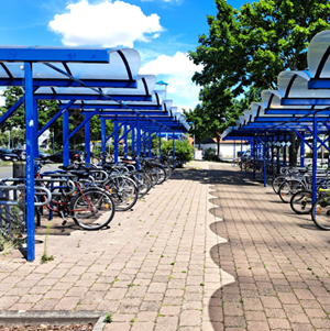 Vorarbeiten für das Fahrradparkhaus am Bahnhof beginnen (Bild vergrößern)