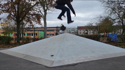 Foto zur Meldung: Skaterbahn in Perleberg Ost nach Teilsanierung wiedereröffnet