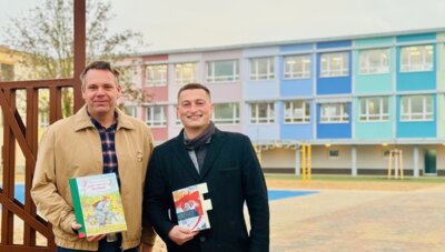 Amtsdirektor am Internationalen Vorlesetag zu Besuch in der Walslebener Grundschule (Bild vergrößern)