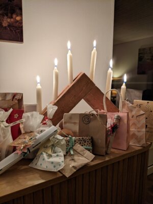 Adventskalender / Junge LandFrauen (Bild vergrößern)