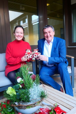 Foto zur Meldung: Teddy als Symbol der Solidarität mit HIV-Infizierten – das Gesundheitsamt des Saarpfalz-Kreises informiert am 2. Dezember 2024 zum Welt-AIDS-Tag