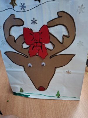 Adventsbasteln an der Grundschule: Kreativität und Vorfreude auf Weihnachten