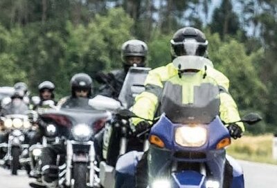 Motorradfahren und Gutes tun (Bild vergrößern)