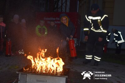 Foto zur Meldung: Feuerwehr führt Tag des brandverletzten Kindes durch