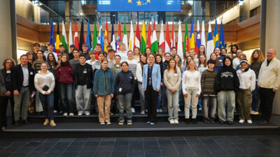 Meldung: Die Klassenstufe 11 auf Tuchfühlung mit der großen Politik