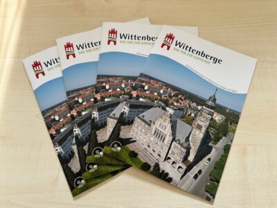 Die neue Informationsbroschüre der Stadt Wittenberge  I Foto: Martin Ferch (Bild vergr&ouml;&szlig;ern)