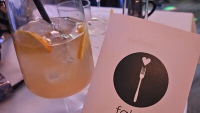 Meldung: Quizen, Wichteln, Essen, Tanzen - die PortUNA-Weihnachtsfeier