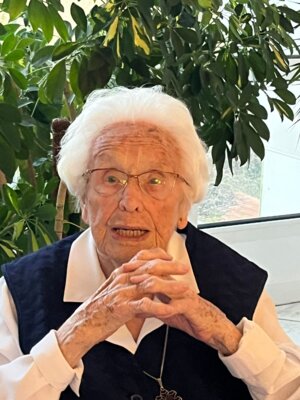 Foto zur Meldung: Feier zum 101. Geburtstag